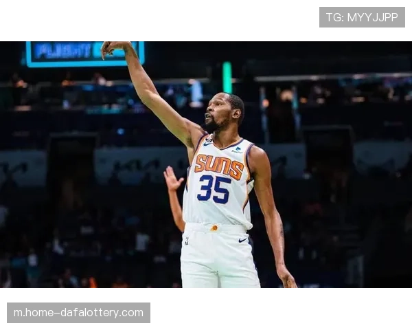 阿门汤普森末节4中4得8分 火箭关键时刻球权分配向其倾斜